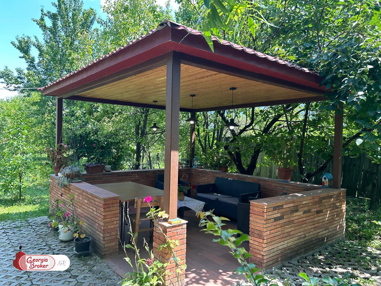 продается дом с новым ремонтом 5-комнат